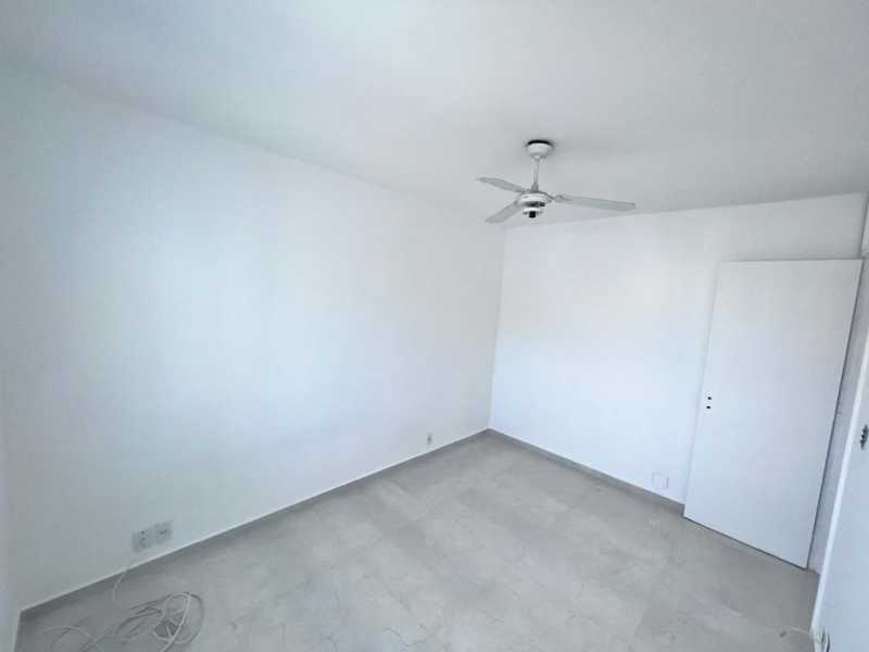 Apartamento à venda com 2 quartos, 80m² - Foto 15