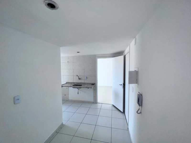 Apartamento à venda com 2 quartos, 80m² - Foto 18