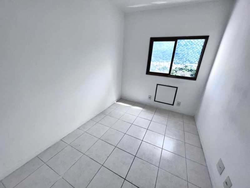 Apartamento à venda com 3 quartos, 86m² - Foto 11