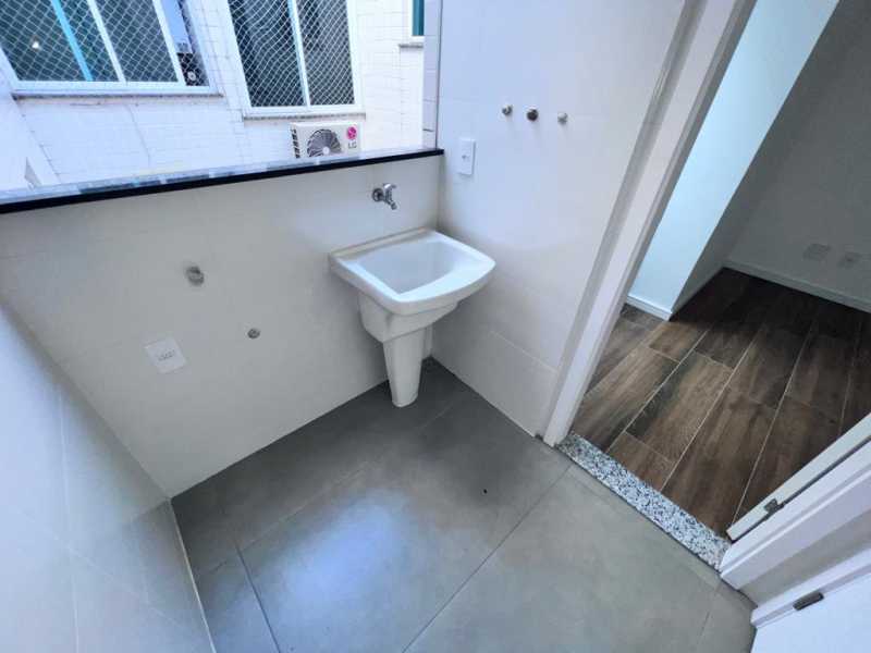 Cobertura à venda com 3 quartos, 230m² - Foto 24