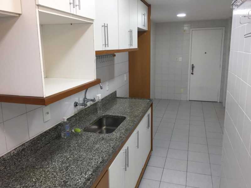 Apartamento à venda com 3 quartos, 100000m² - Foto 13