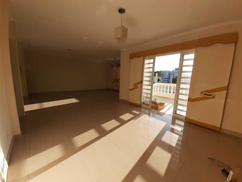 Casa à venda com 4 quartos, 417m² - Foto 4