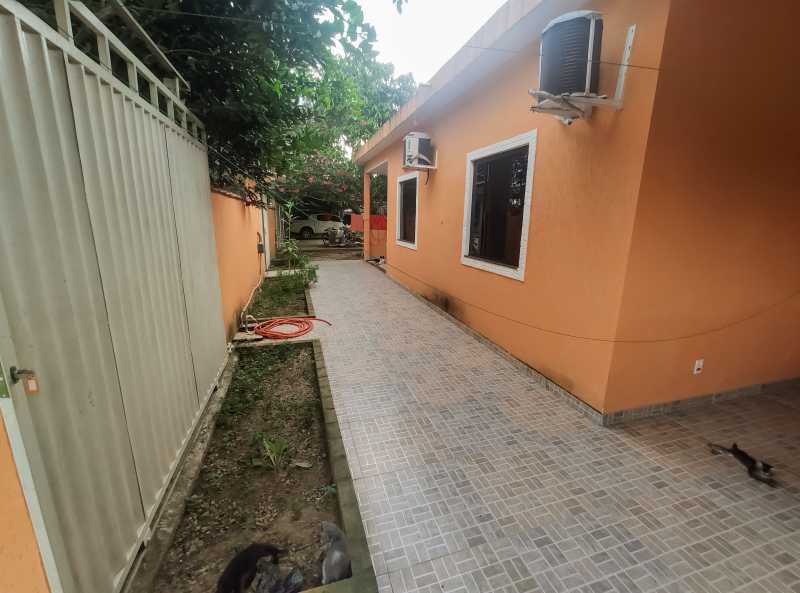 Casa à venda com 3 quartos, 360m² - Foto 16