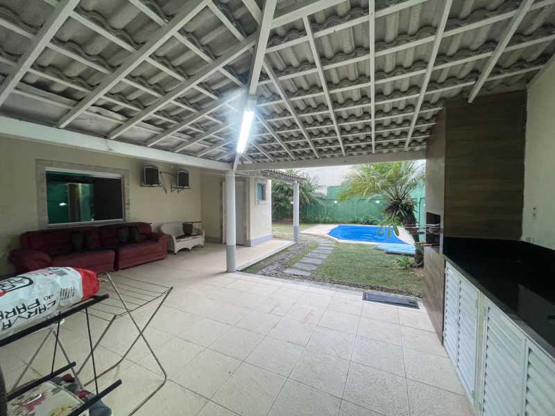 Casa de Condomínio à venda com 3 quartos, 230m² - Foto 29