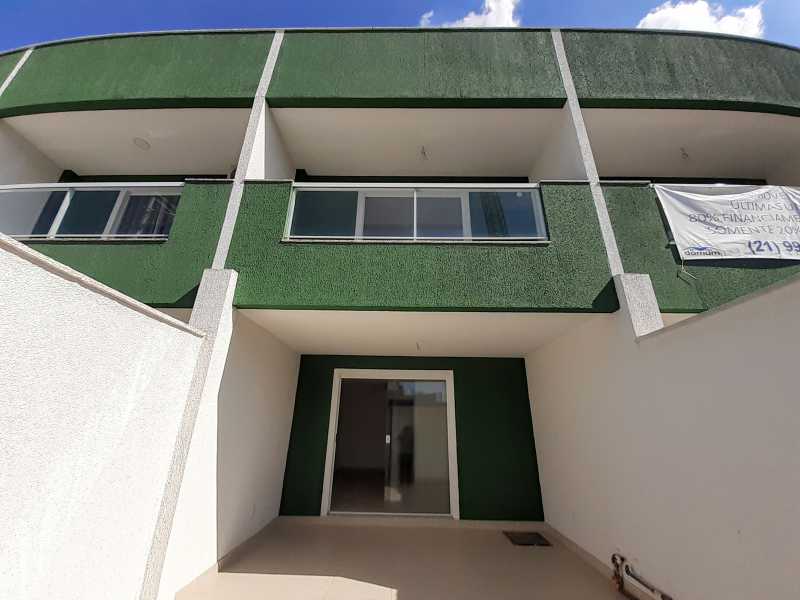 Casa à venda com 2 quartos, 100m² - Foto 1