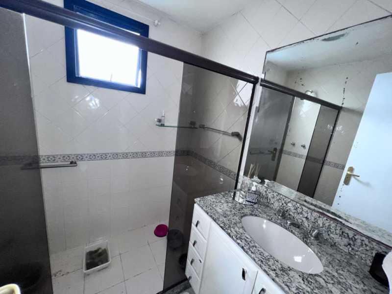 Apartamento à venda com 3 quartos, 188m² - Foto 26