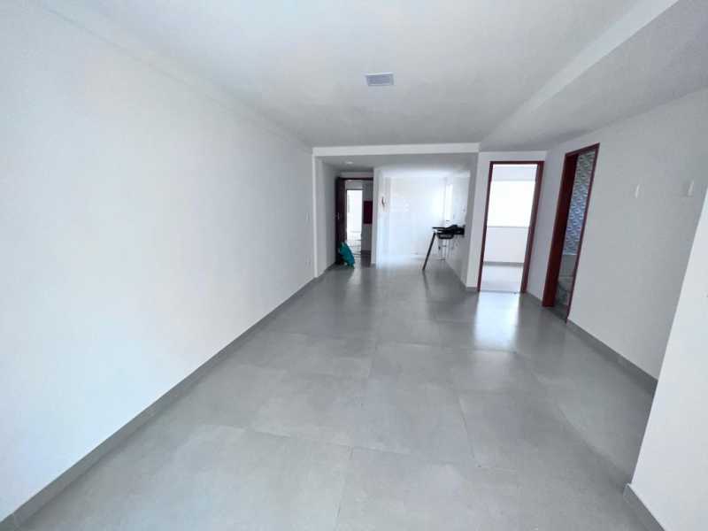 Apartamento à venda com 2 quartos, 70m² - Foto 4