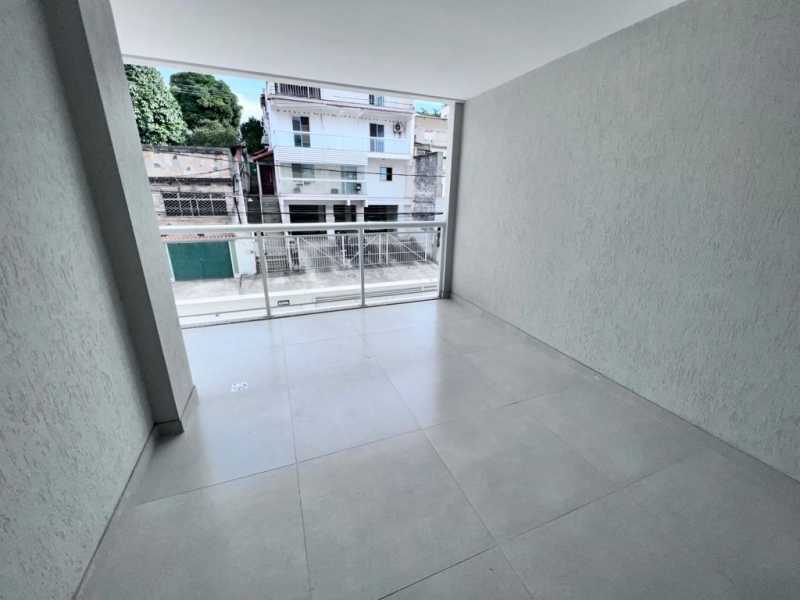 Apartamento à venda com 2 quartos, 70m² - Foto 2