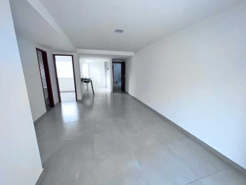 Apartamento à venda com 2 quartos, 70m² - Foto 4