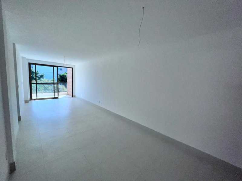 Apartamento à venda com 3 quartos, 106m² - Foto 3