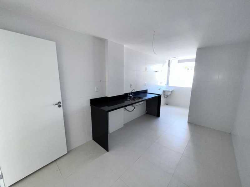 Apartamento à venda com 3 quartos, 106m² - Foto 18