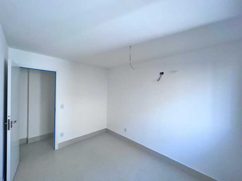 Apartamento à venda com 3 quartos, 110m² - Foto 15