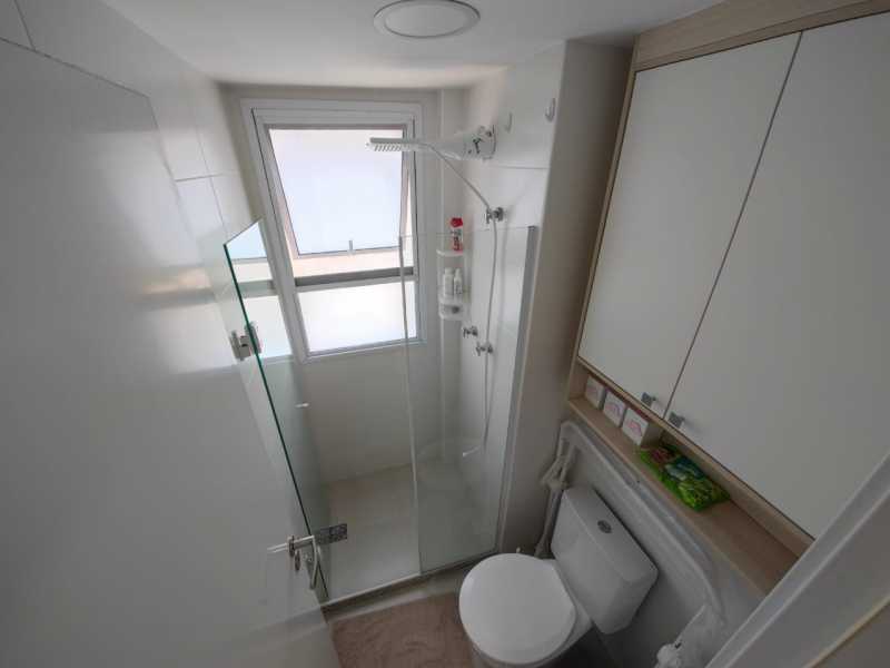 Apartamento à venda com 3 quartos, 102m² - Foto 2