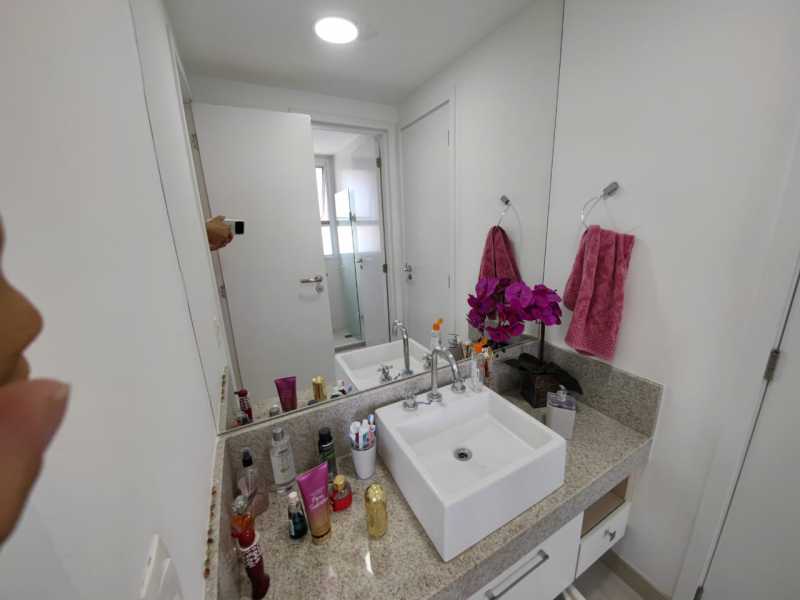 Apartamento à venda com 3 quartos, 102m² - Foto 3