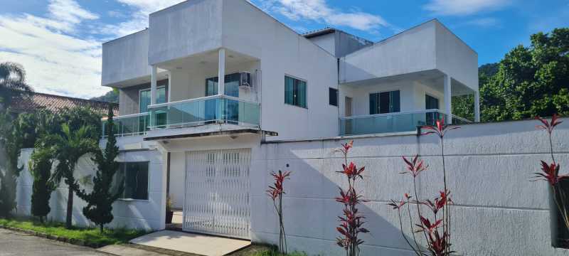 Casa de Condomínio à venda com 5 quartos, 490m² - Foto 1