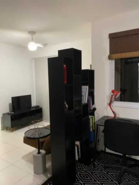 Apartamento à venda com 2 quartos, 67m² - Foto 8