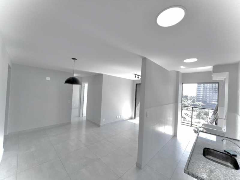 Apartamento à venda com 2 quartos, 67m² - Foto 6