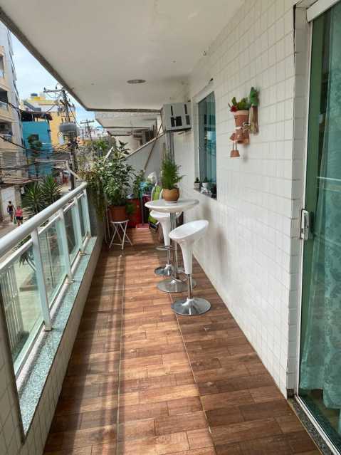 Apartamento à venda com 2 quartos, 64m² - Foto 1