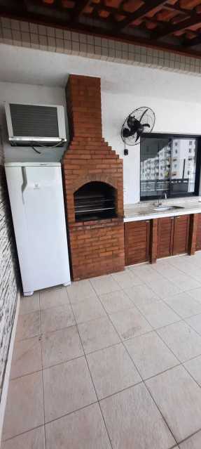 Apartamento à venda com 3 quartos, 216m² - Foto 6