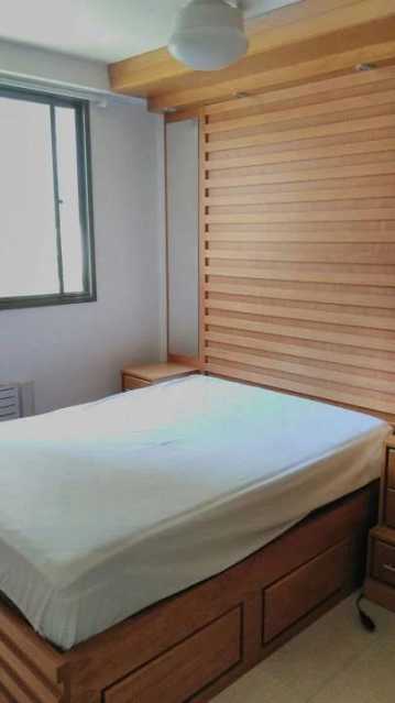 Apartamento à venda com 2 quartos, 65m² - Foto 2