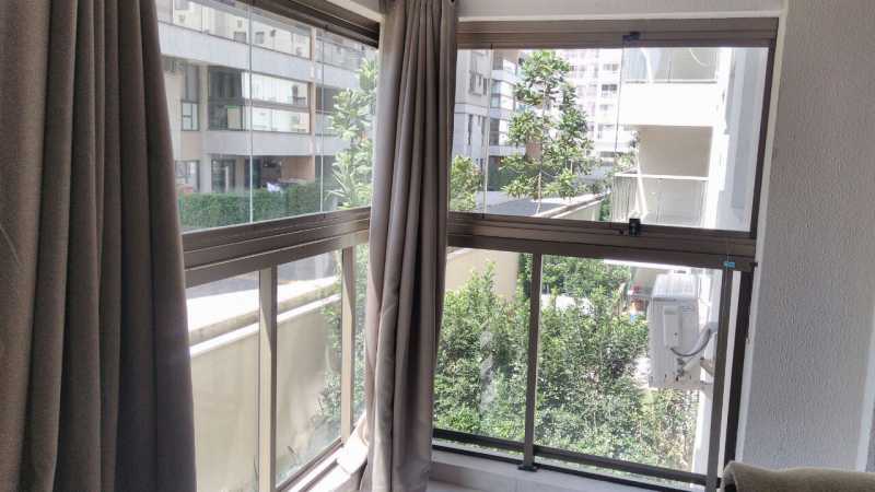 Apartamento à venda com 2 quartos, 65m² - Foto 1