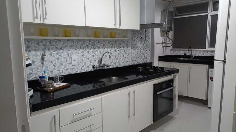 Apartamento à venda com 3 quartos, 86m² - Foto 27