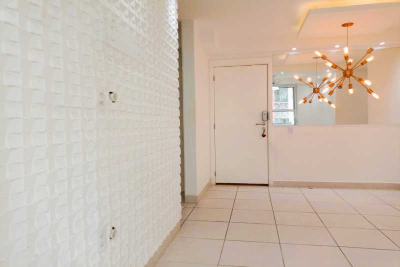 Apartamento à venda com 2 quartos, 56m² - Foto 2