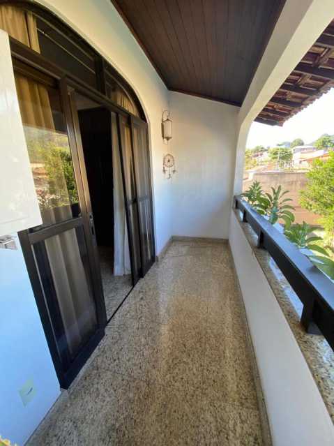 Casa de Condomínio à venda com 4 quartos, 350m² - Foto 24