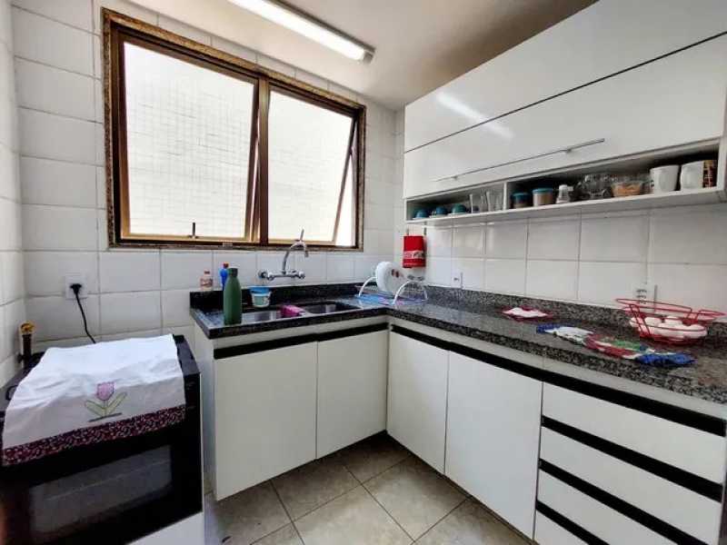 Apartamento à venda com 4 quartos, 130m² - Foto 14