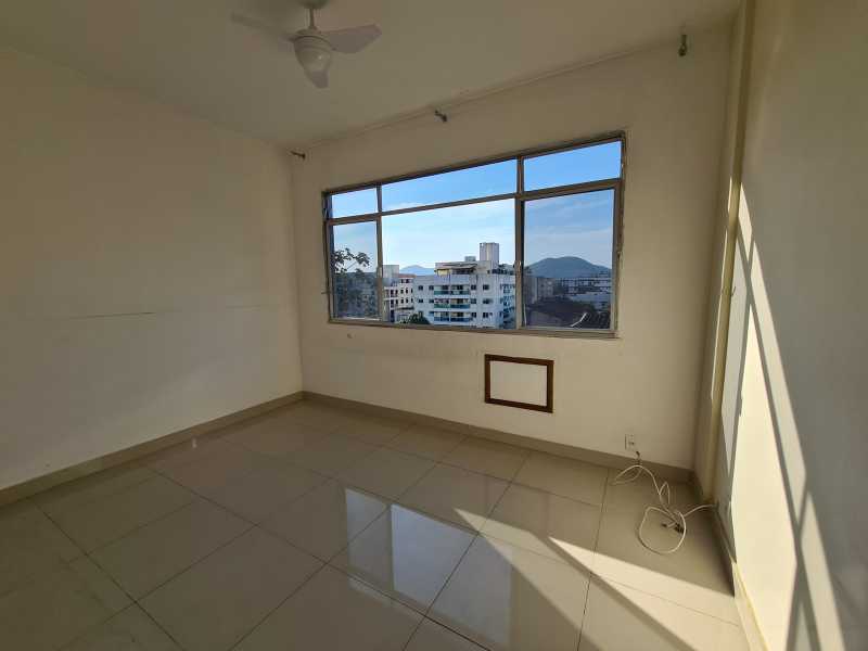 Apartamento à venda com 2 quartos, 73m² - Foto 4