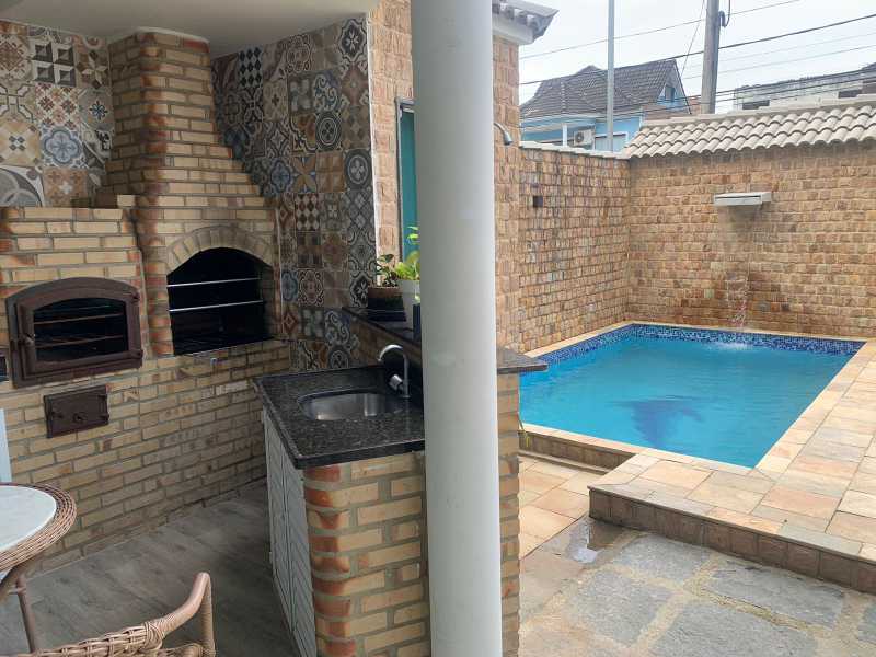 Casa de Condomínio à venda com 4 quartos, 336m² - Foto 3