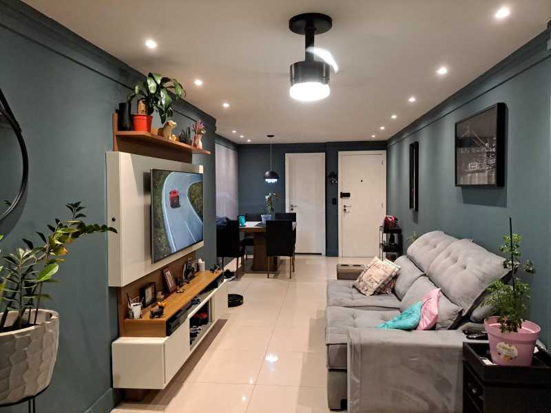 Apartamento à venda com 3 quartos, 114m² - Foto 3