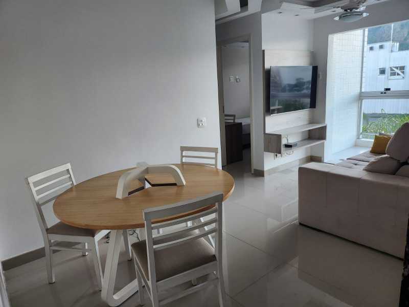 Apartamento à venda com 2 quartos, 60m² - Foto 1