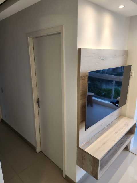 Apartamento à venda com 2 quartos, 60m² - Foto 5