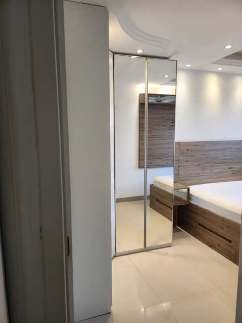 Apartamento à venda com 2 quartos, 60m² - Foto 13