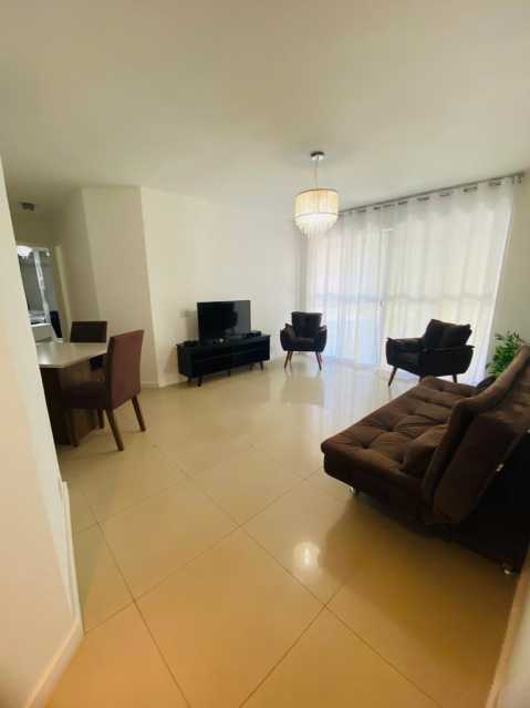 Apartamento à venda com 2 quartos, 85m² - Foto 11