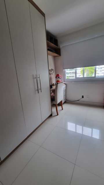 Apartamento à venda com 2 quartos, 68m² - Foto 12