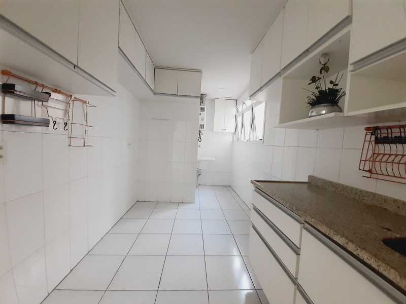 Apartamento à venda com 3 quartos, 96m² - Foto 9