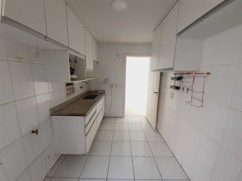 Apartamento à venda com 3 quartos, 96m² - Foto 10