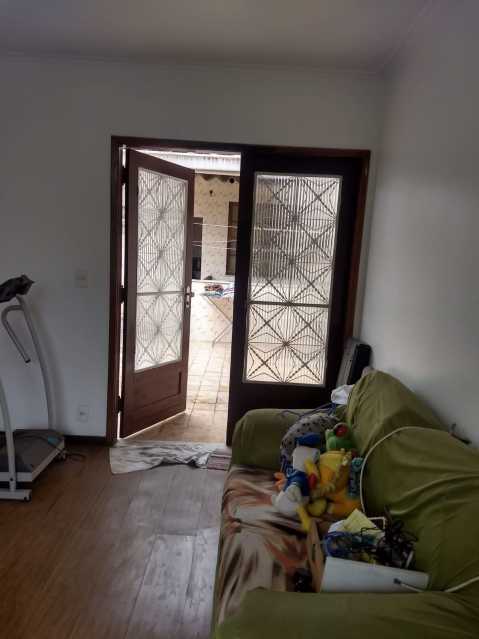 Casa de Vila à venda com 6 quartos, 230m² - Foto 15