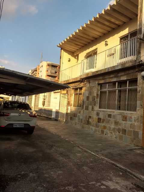 Casa de Vila à venda com 6 quartos, 230m² - Foto 20