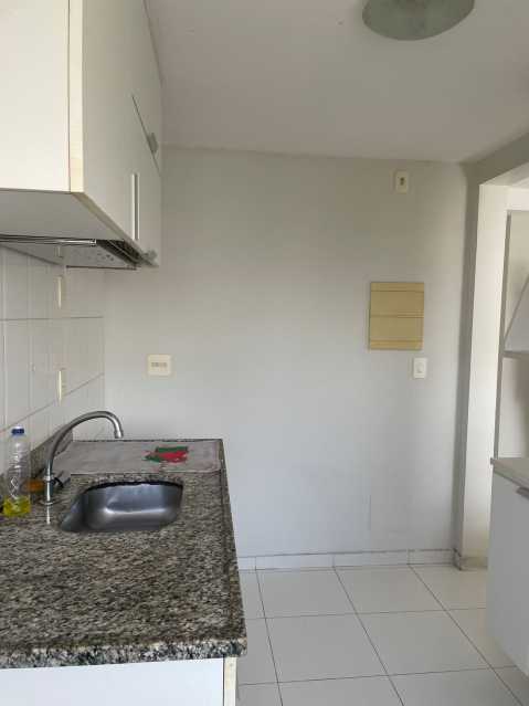 Apartamento à venda com 2 quartos, 67m² - Foto 11