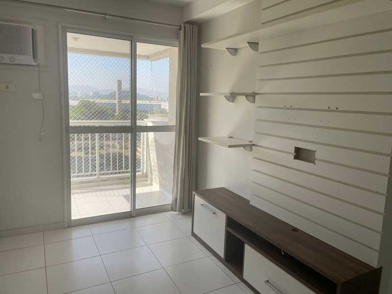 Apartamento à venda com 2 quartos, 67m² - Foto 5