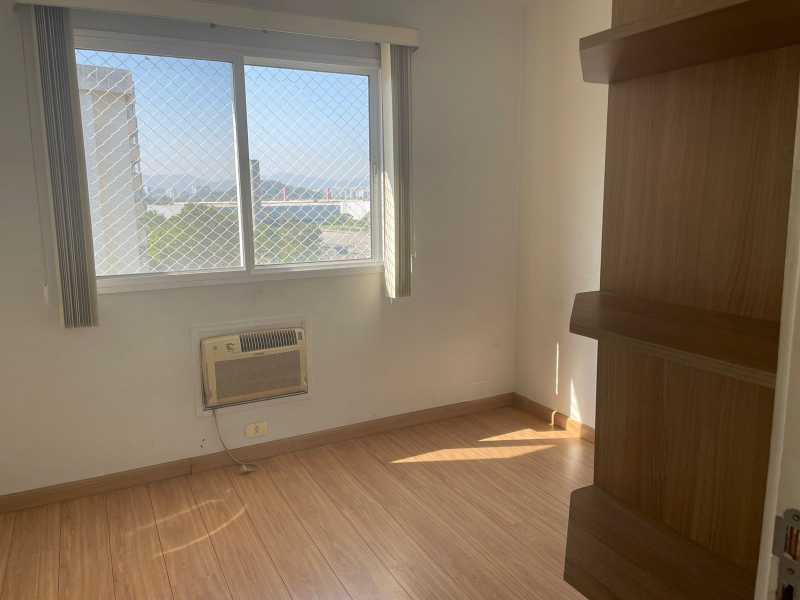 Apartamento à venda com 2 quartos, 67m² - Foto 14