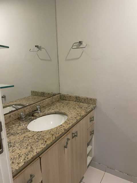 Apartamento à venda com 2 quartos, 67m² - Foto 25