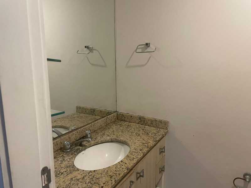 Apartamento à venda com 2 quartos, 67m² - Foto 24