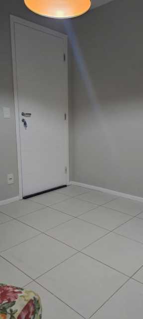 Apartamento à venda com 2 quartos, 62m² - Foto 4