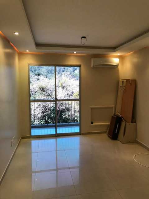 Apartamento à venda com 2 quartos, 62m² - Foto 4