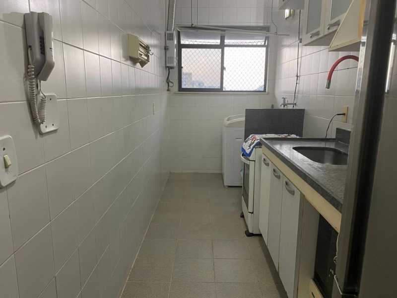 Apartamento à venda com 2 quartos, 63m² - Foto 19