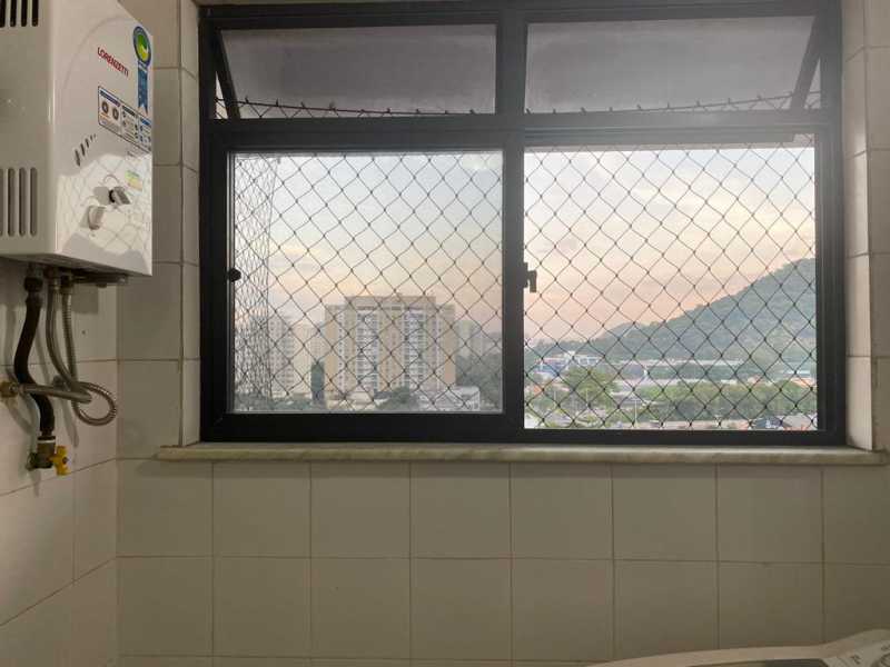 Apartamento à venda com 2 quartos, 63m² - Foto 30